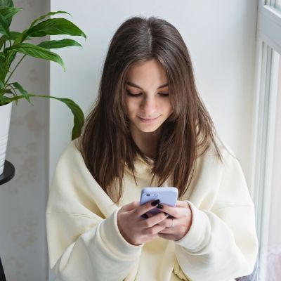 4 έξυπνοι τρόποι αντιμετώπισης του χρόνου που περνούν οι έφηβοι σε οθόνες