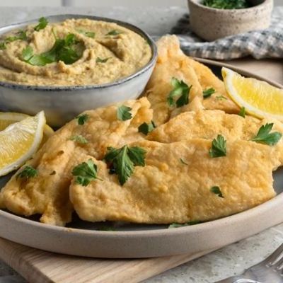 Τηγανητός μπακαλιάρος με σκορδαλιά φάβας και πανεύκολο κουρκούτι