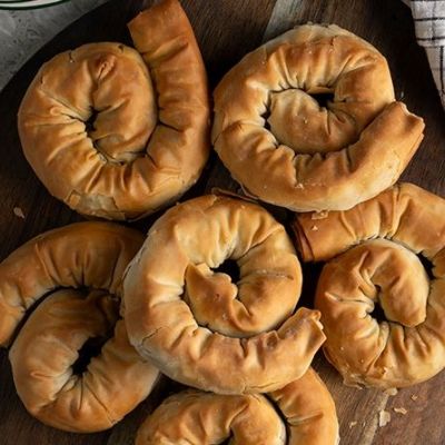 Στριφτές πατατόπιτες με χωριάτικο φύλλο - Ιδανικές και για κολατσιό στο σχολείο