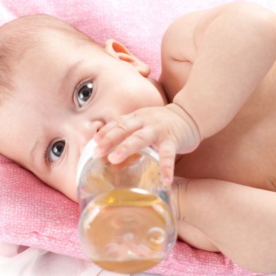 Γιατί απαγορεύεται το χαμομήλι στα μωρά;