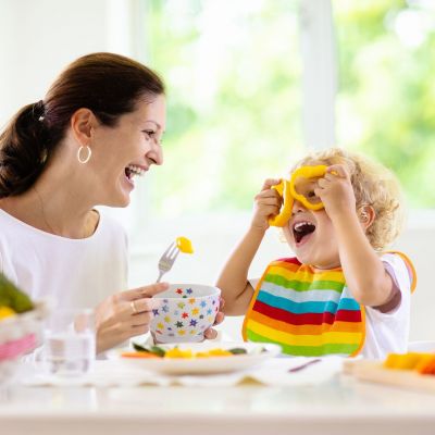 «Δεν είναι ψέμα, είναι rebranding»: Το έξυπνο παιχνίδι μιας μαμάς μετέτρεψε το δείπνο σε νίκη