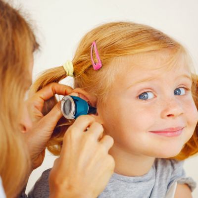 Γιατί κοκκινίζουν τα αυτιά του παιδιού μου;