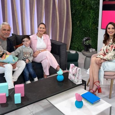 Ανίτα Μπραντ - Χάρης Χριστόπουλος: Οι δύο γιοι τους έκαναν την πρώτη τους τηλεοπτική εμφάνιση