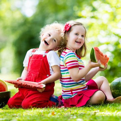 10 καλοκαιρινά σνακ για παιδιά που θα τα κρατήσουν ενυδατωμένα και γεμάτα ενέργεια