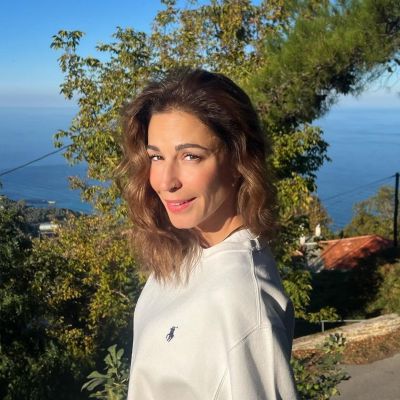 Κατερίνα Παπουτσάκη: Πρωινή βόλτα στη θάλασσα με τον Μάξιμο και τον Κίμωνα