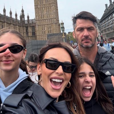 Μπέττυ Μαγγίρα: Οικογενειακό ταξίδι στο Λονδίνο μαζί με τις κόρες τους