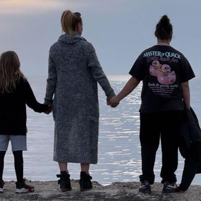 Κατερίνα Καραβάτου: Xαλαρές στιγμές με τα παιδιά της στη Σκύρο