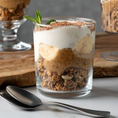 Healthy ατομικά banoffee με γκρανόλα - Έτοιμα σε 15 λεπτά