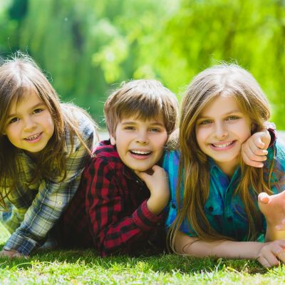 Η επιστήμη πίσω από το παιδικό γέλιο και την επίδρασή του στη μάθηση