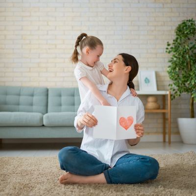 9 εύκολες κατασκευές που μπορούν να φτιάξουν τα παιδιά για τη Γιορτή της Μητέρας