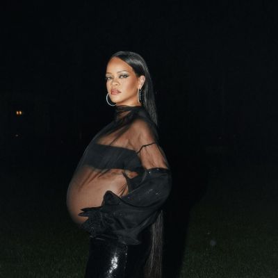 H Rihanna περιμένει το τρίτο της παιδί και παραδίδει μαθήματα στιλ σε κάθε της εγκυμοσύνη