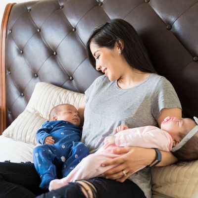 Δίδυμα: Οι πιο συχνές ερωτήσεις για το μεγάλωμά τους ( και οι απαντήσεις)