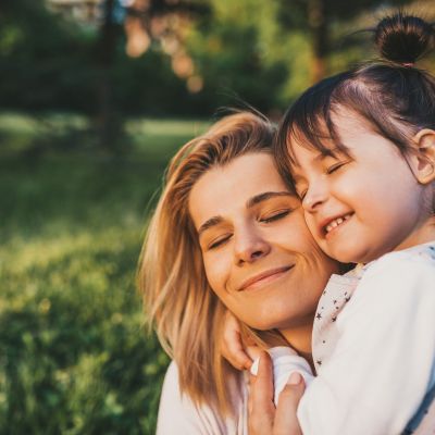 Επιστήμονες σοκάρουν: Η μητρότητα μπορεί να είναι η μεγαλύτερη ευκαιρία αυτοβελτίωσης