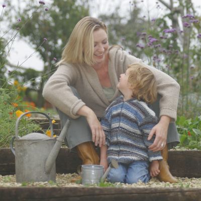 Τα 4 καλύτερα μαθήματα γονεϊκότητας για την ανατροφή χαρούμενων, επιτυχημένων παιδιών