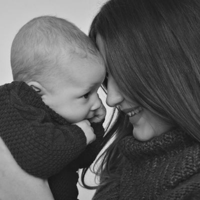 O σιωπηλός αγώνας της μητρότητας