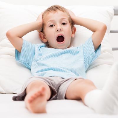 Ατελής οστεογένεση στα παιδιά: Τι είναι και πώς αντιμετωπίζεται