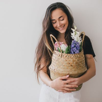 Ψάθινα καλάθια: 5 ιδέες διακόσμησης για να ανανεώσεις το σπίτι σου