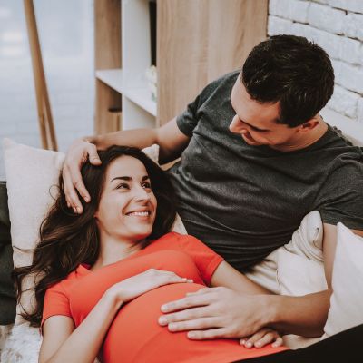 Πώς να στηρίξεις συναισθηματικά μια έγκυο: 5 απλές συμβουλές που κάνουν διαφορά