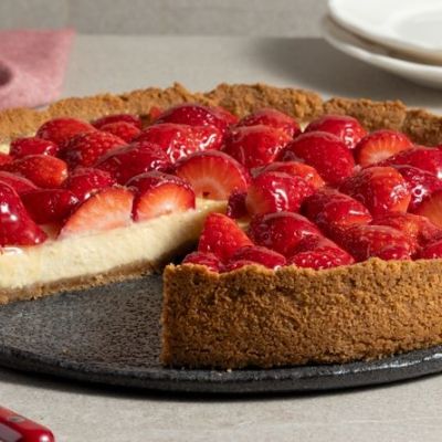 Εύκολη τάρτα με φράουλες και τραγανή βάση - Κλασική κι αγαπημένη συνταγή