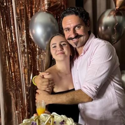 Ο Μελέτης Ηλίας αποκαλεί τη σύζυγό του με διάφορα χαϊδευτικά και η κόρη του... φρικάρει!