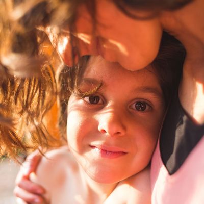 Τι προσφέρει η «ήπια ανατροφή» στα παιδιά;