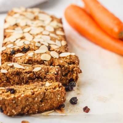 Υγιεινό πρωτεϊνικό κέικ βρώμης με καρότο και σοκολάτα  - Λίγες θερμίδες, μεγάλη απόλαυση