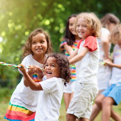 3 τρόποι να διατηρήσεις το ενδιαφέρον του παιδιού σου για μάθηση ακόμα και στις διακοπές