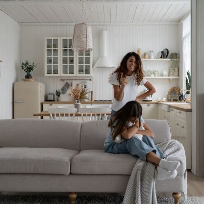 Άνθρωποι που άκουσαν αυτές τις 9 φράσεις μεγαλώνοντας, πιθανότατα μεγάλωσαν με εγωκεντρικούς γονείς