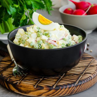 Η πατατοσαλάτα της γιαγιάς: Μια συνταγή γεμάτη αρώματα και αναμνήσεις