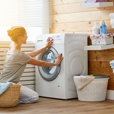 Γιατί δεν πρέπει να κλείνετε την πόρτα του πλυντηρίου μετά την πλύση, σύμφωνα με τους ειδικούς