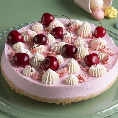 Τούρτα με γιαούρτι και ζελέ κεράσι για την γιορτή του Πατέρα