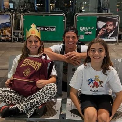 Ρούλα Ρέβη - Αποστόλης Τότσικας: Καλοκαιρινές διακοπές με τα δίδυμα στην Βαρκελώνη