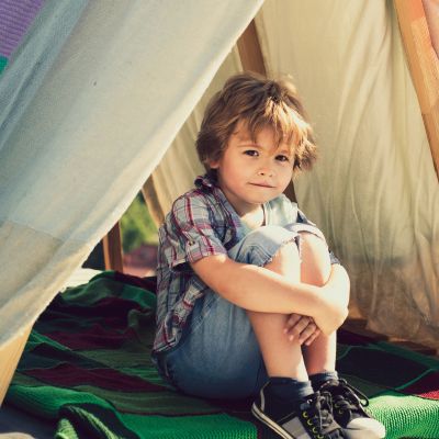 Κατασκήνωση: Πολύτιμη εμπειρία για το παιδί ή λύση ανάγκης για τους γονείς; Η άποψη ενός πατέρα