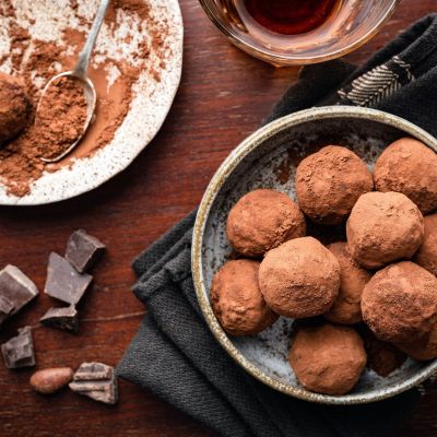 Σοκολατένια τρουφάκια με 4 υλικά: Σοκολατένια απόλαυση για όλη την οικογένεια