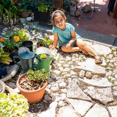 Summer Camp vs. Χωριό με παππούδες: Γιατί το δεύτερο κερδίζει με διαφορά