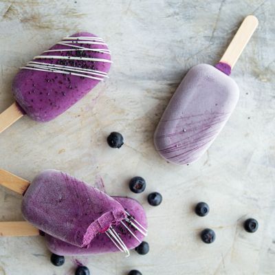 Σπιτικό παγωτό με βατόμουρα και μύρτιλα: Υγιεινή καλοκαιρινή απόλαυση για παιδιά