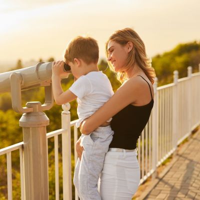 Πώς θα ενισχύσεις την κριτική σκέψη του παιδιού σου με 2 απλές φράσεις