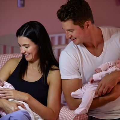 Σχεδόν 4 στις 10 μητέρες διδύμων εμφανίζουν συμπτώματα κατάθλιψης μετά τη γέννα,σύμφωνα με μελέτη