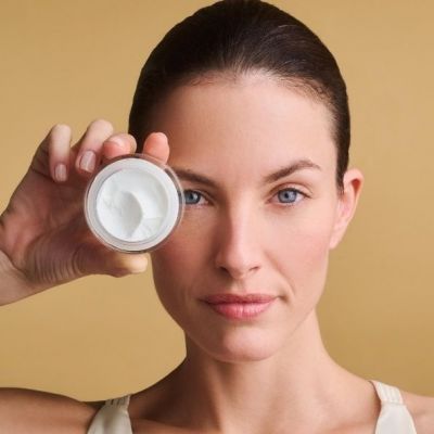 Υαλουρονικό Οξύ, Χρυσές Πρωτεΐνες: Ο απόλυτος συνδυασμός για να κάνεις τον χρόνο «σύμμαχό» σου