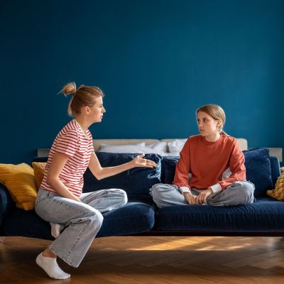 Πώς επηρεάζονται τα παιδιά όταν ο γονιός ζει με χρόνια ψυχικά προβλήματα;