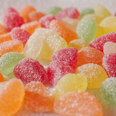 Όταν τα γλυκά κρύβουν κινδύνους: Μία προειδοποίηση για τους γονείς με αφορμή τα ζελεδάκια κάνναβης