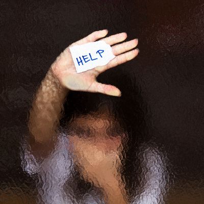 Κάθε 3 ημέρες, δύο παιδιά με αυτοκτονικές σκέψεις ζητούν βοήθεια