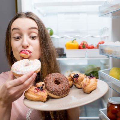 Γιατί λιγουρεύομαι γλυκά πριν την περίοδο;