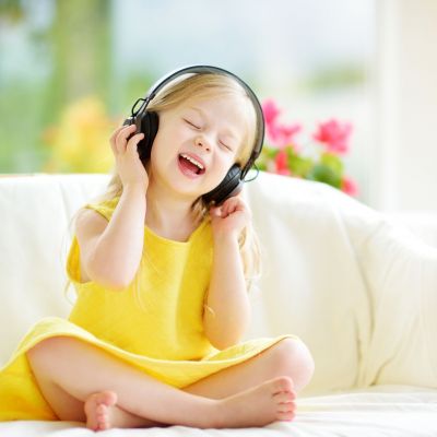 Καύσωνας : 15 δραστηριότητες για να απασχολήσετε τα παιδιά έως 5 ετών μέσα στο σπίτι