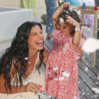 Γενέθλια, παιχνίδια και αγκαλιές: Έτσι κύλησε ο Ιούνιος για τη Χριστίνα Μπόμπα και τις δίδυμες