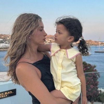 Γιολάντα Καλογεροπούλου:Οι οικογενειακές διακοπές σε Μύκονο και Αντίπαρο παρέα με αγαπημένους φίλους