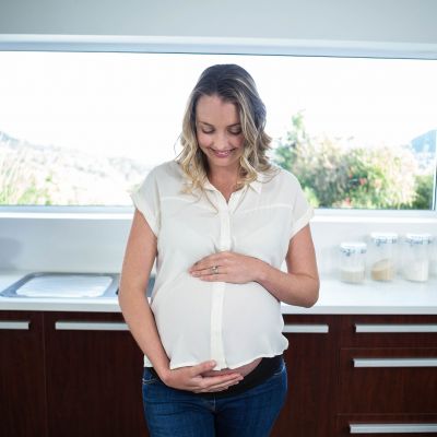 Τι νιώθει το έμβρυο όταν χαϊδεύω την κοιλιά;