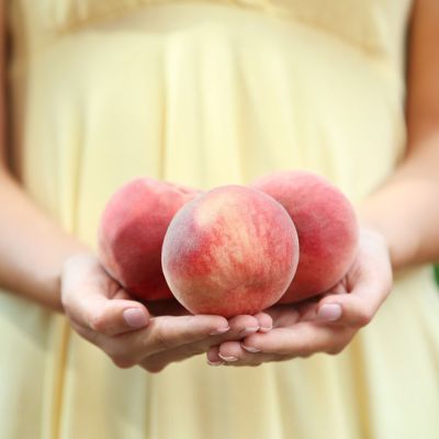 Το έξυπνο κόλπο για να ωριμάσουν τα ροδάκινα γρήγορα