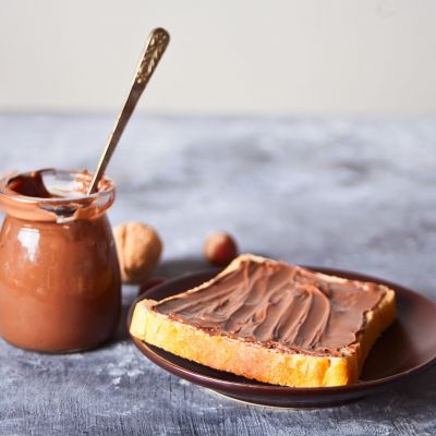 Σοκολατένια πραλίνα με 3 υλικά (νερό, κακάο και μέλι αρκούν)