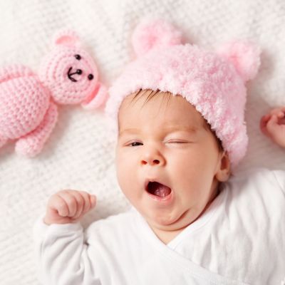 Υποτονικό μωρό: Πότε η υπνηλία κρύβει κάτι σοβαρότερο και γιατί δεν πρέπει να το αγνοήσεις;